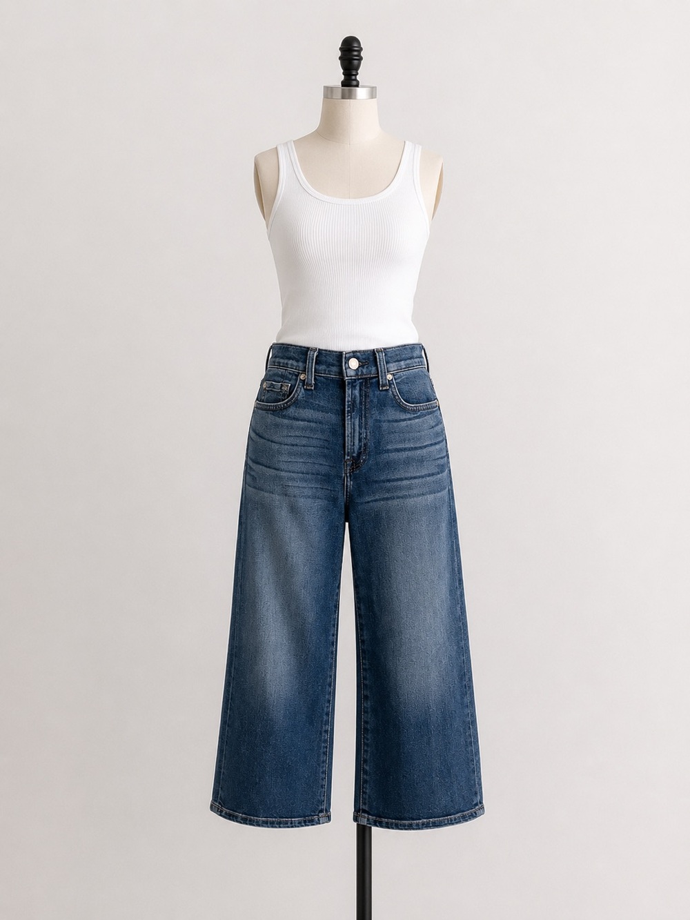 7 For All Mankind Cropped Wide Leg Jeans Size 27 High Rise Medium Wash Denim